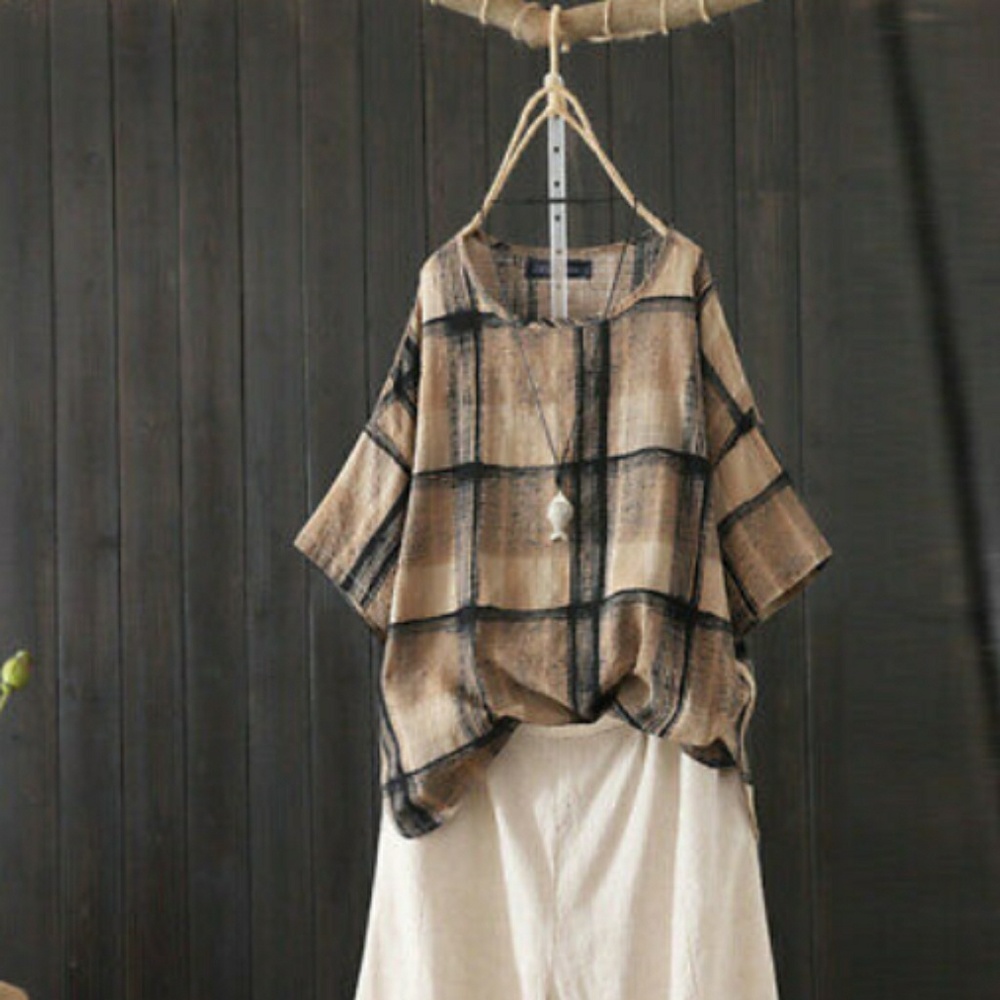 NWT KHAKI STRIPED TOP SIZE MEDIUM